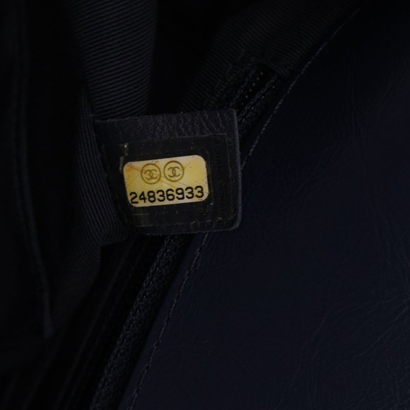 Pre-Loved Chanel CC Chevron Aged Calfskin Top Handle Flap - Picture 7 of 12